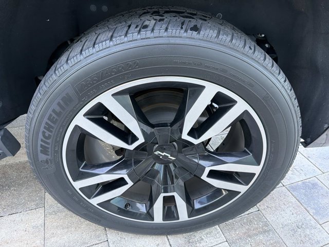 Used 2018 Chevrolet Tahoe LT w/ RST Edition RWD image 29