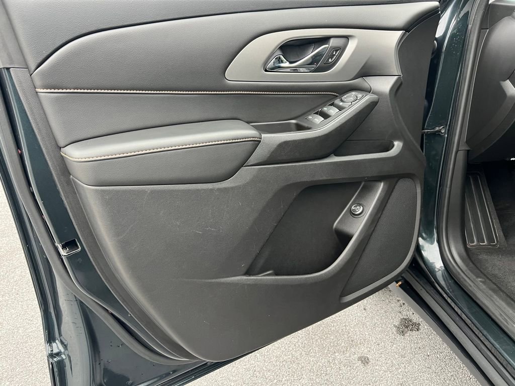 Used 2018 Chevrolet Traverse LT image 21