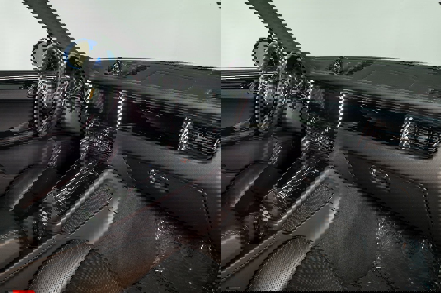 Used 2023 Porsche Macan image 24