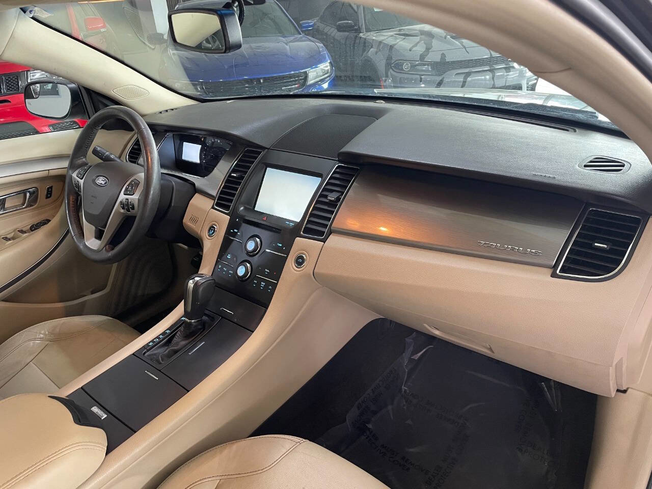 Used 2015 Ford Taurus SEL w/ Equipment Group 201A image 28