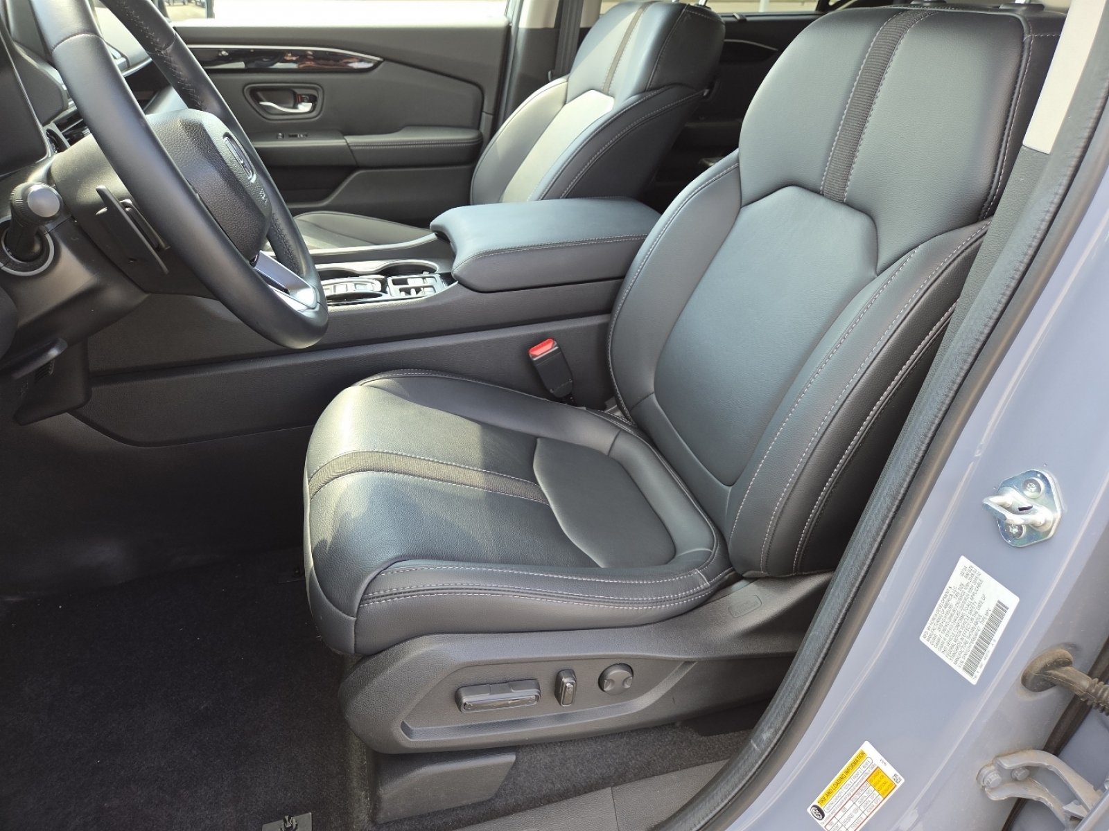 Used 2024 Honda Pilot Touring image 25