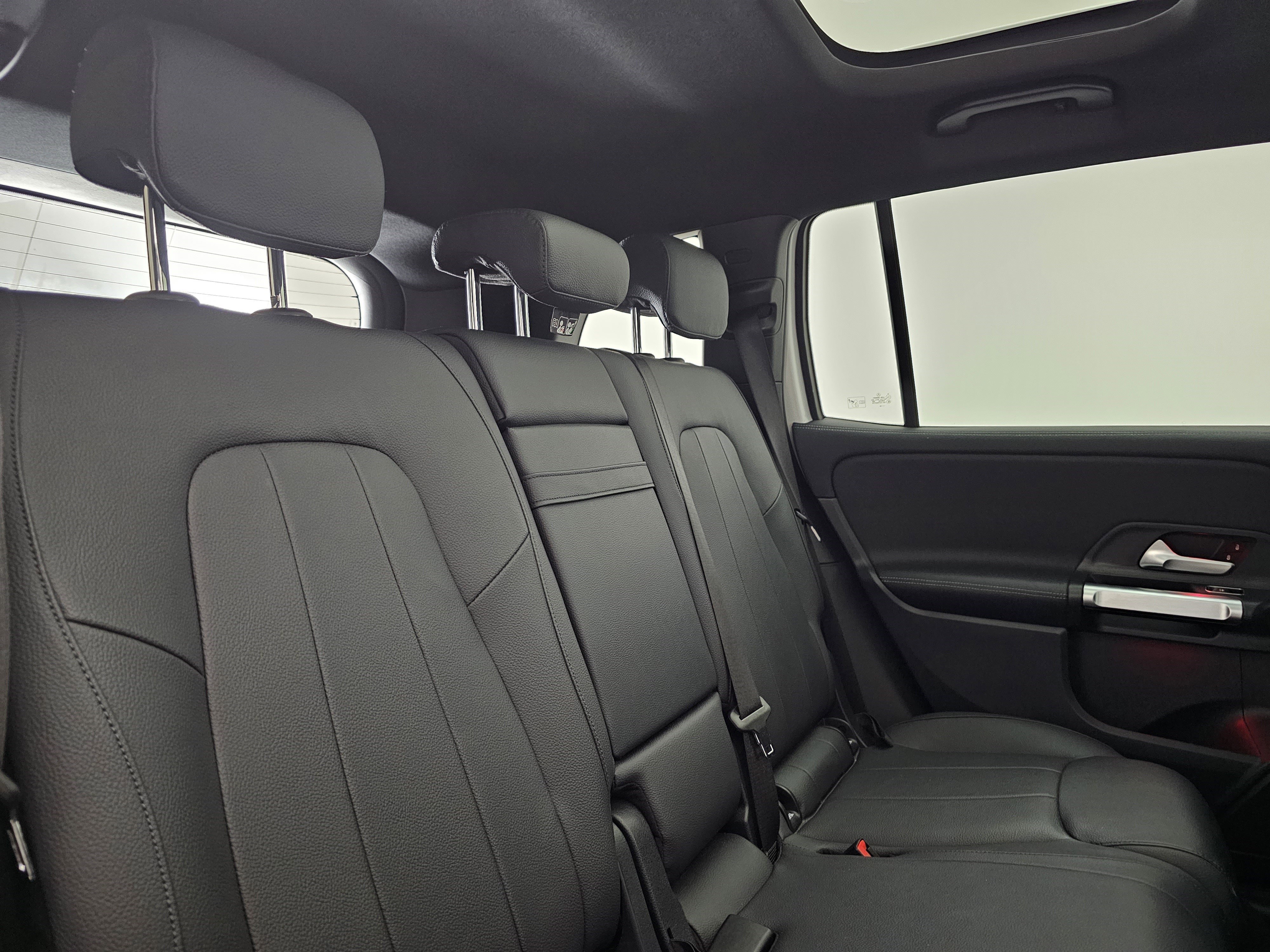 Certified 2022 Mercedes-Benz GLB 250 4MATIC image 20