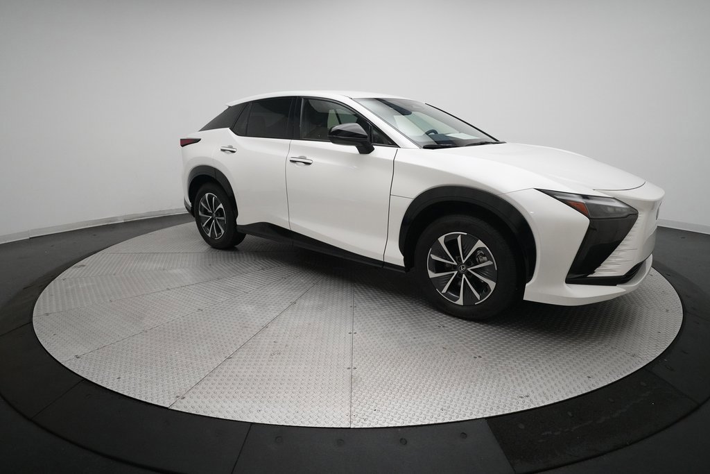 Used 2025 Lexus RZ 300e image 13