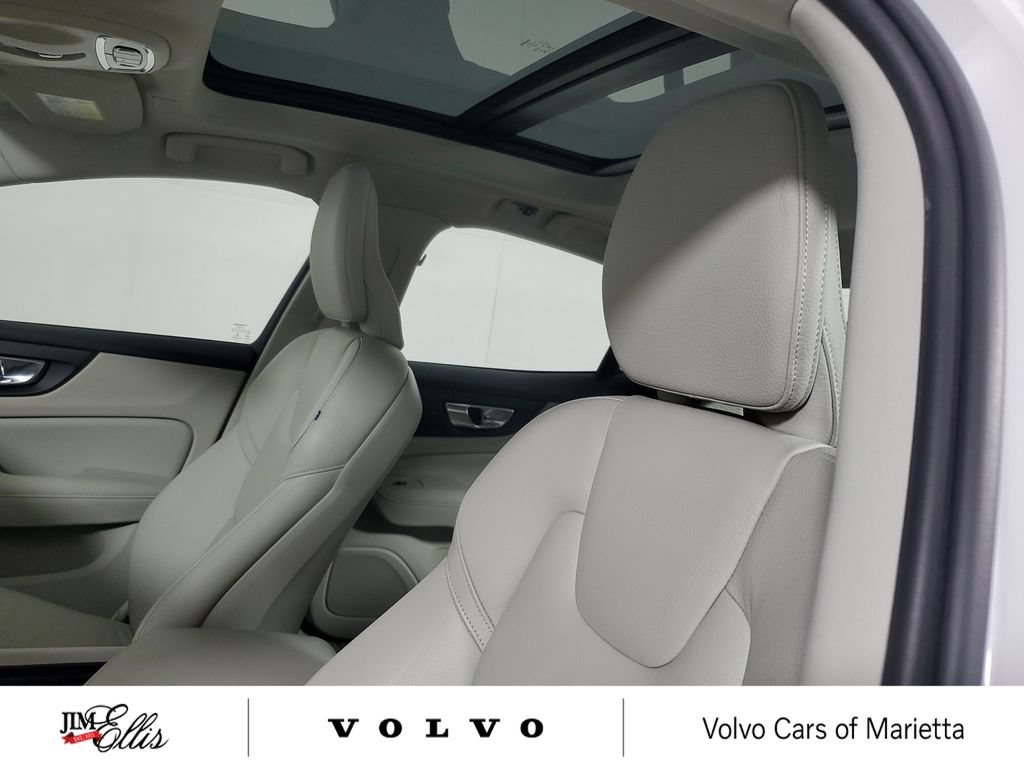 Used 2021 Volvo S60 T5 Momentum w/ Climate Package FWD image 23