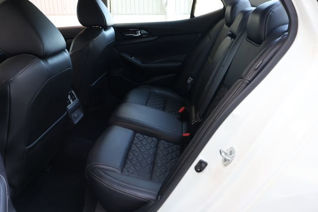 Used 2021 Nissan Maxima Platinum w/ Sport Mat Group FWD image 15