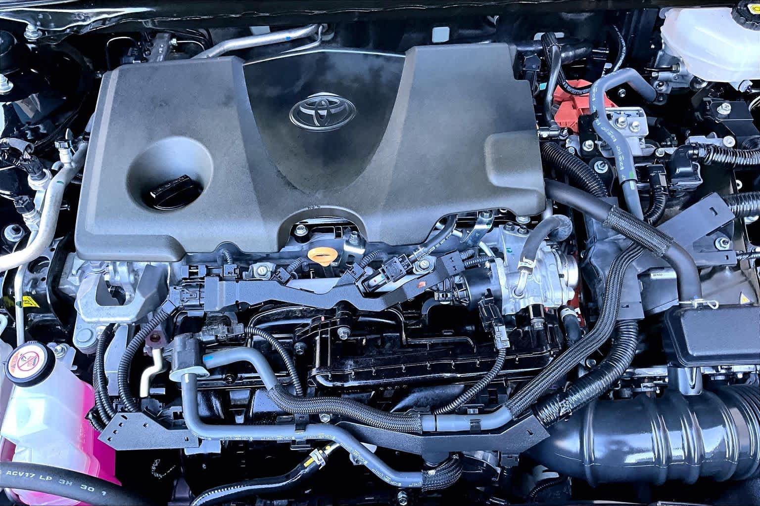 Used 2025 Toyota Camry SE FWD image 32