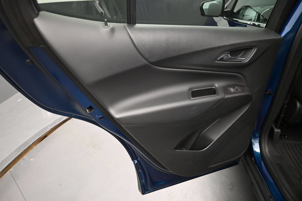 Used 2020 Chevrolet Equinox LT w/ Driver Convenience Package FWD image 16