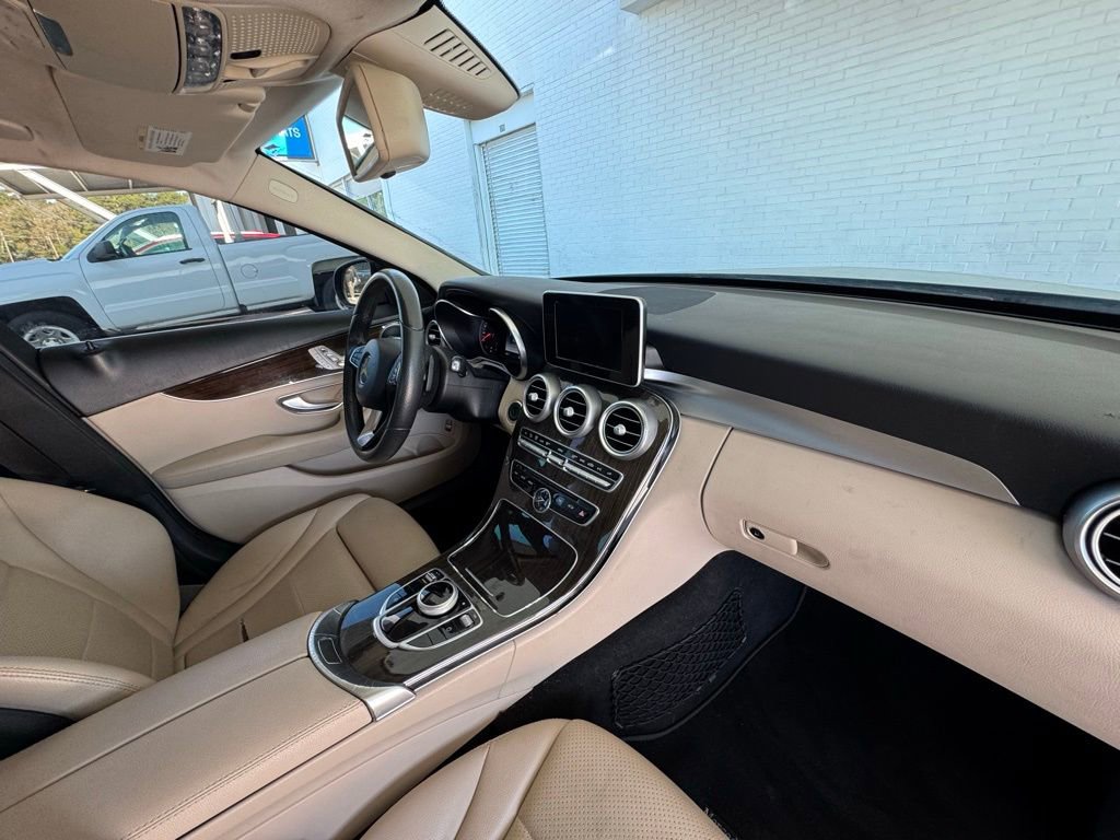 Used 2018 Mercedes-Benz C 300 Sedan image 16