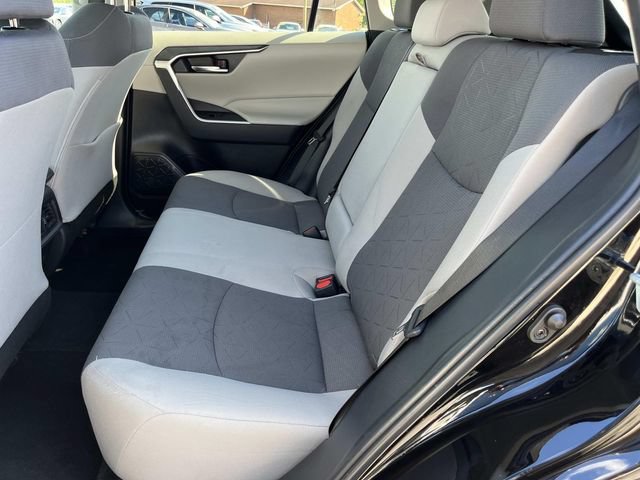 Used 2024 Toyota RAV4 XLE FWD image 18
