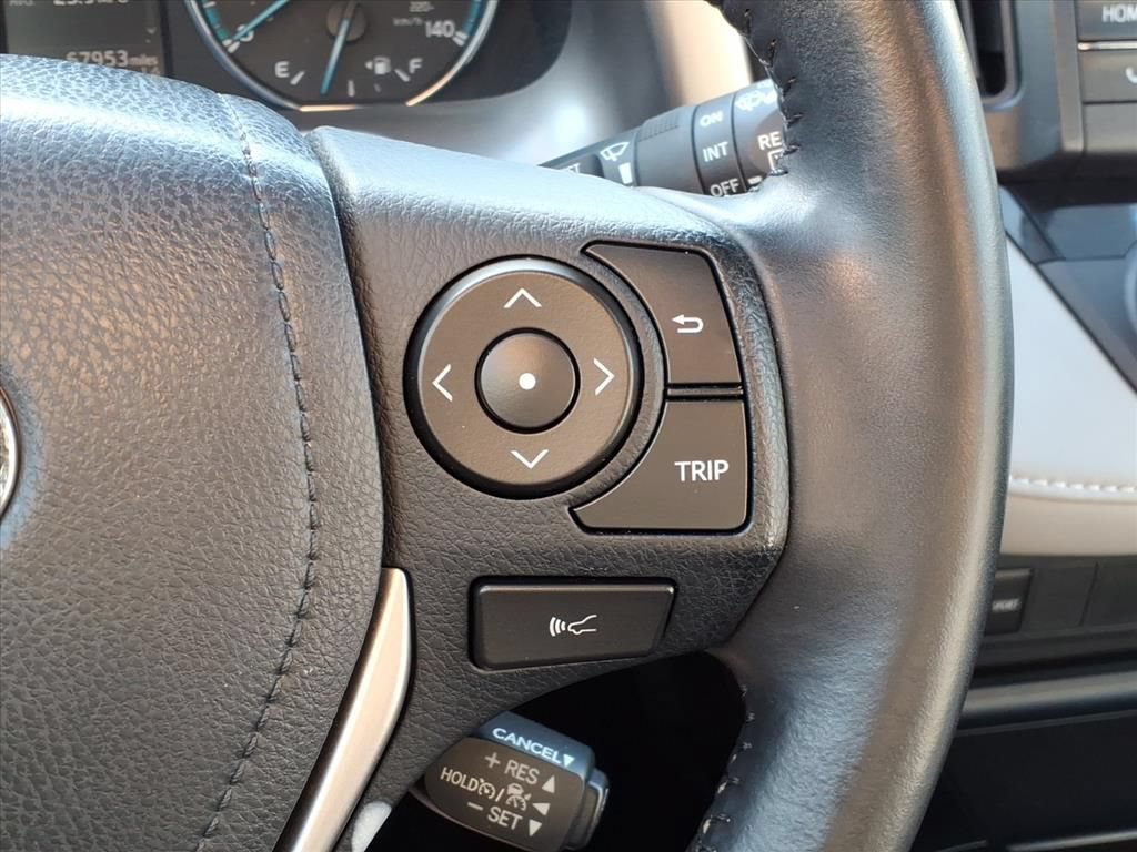 Used 2018 Toyota RAV4 XLE w/ Convenience Package AWD/4WD image 23