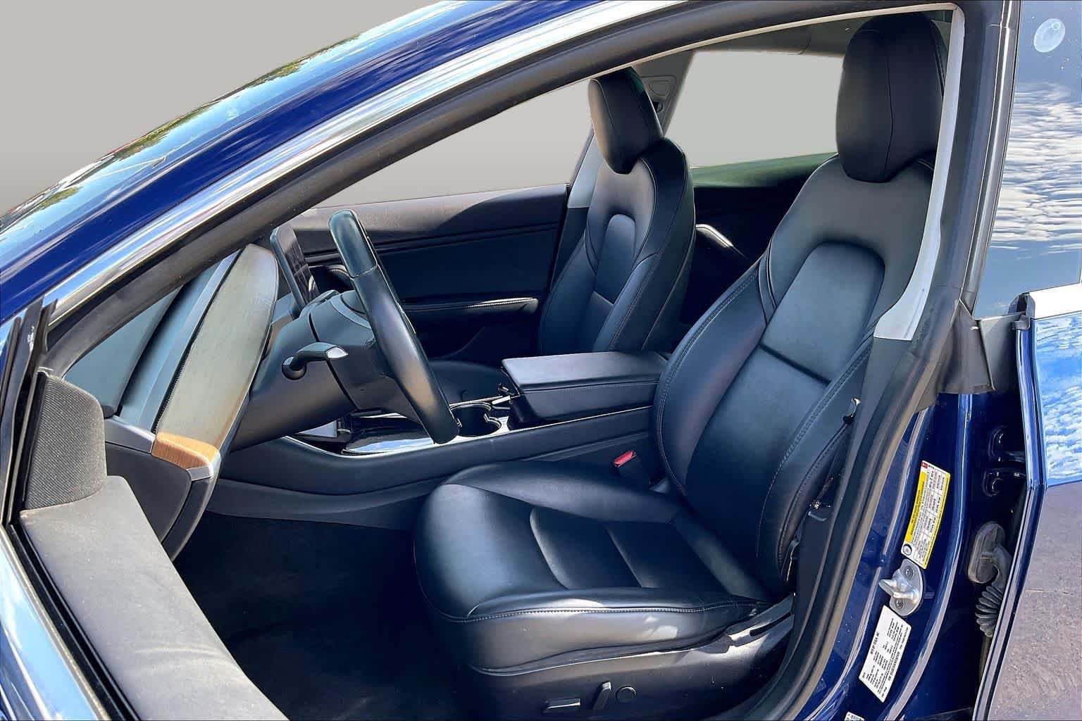 Used 2019 Tesla Model 3 Standard Range RWD image 6