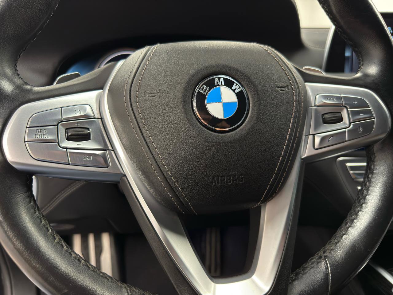 Used 2019 BMW 750i xDrive w/ M Sport Package AWD/4WD image 18