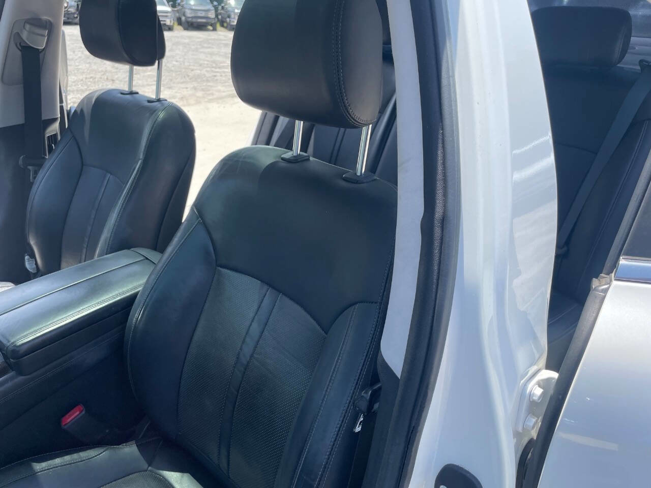 Used 2016 Kia K900 Luxury RWD image 45