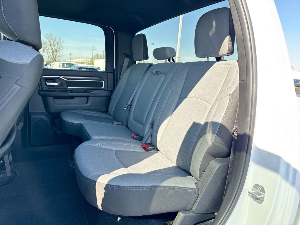Used 2024 RAM 3500 Big Horn AWD/4WD image 22