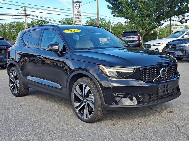 Certified 2024 Volvo XC40 B5 Plus w/ Protection Package Premier AWD/4WD image 1