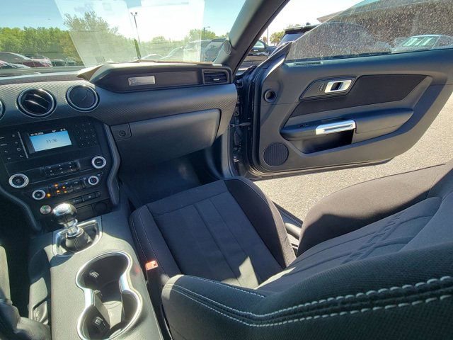 Used 2022 Ford Mustang EcoBoost image 23