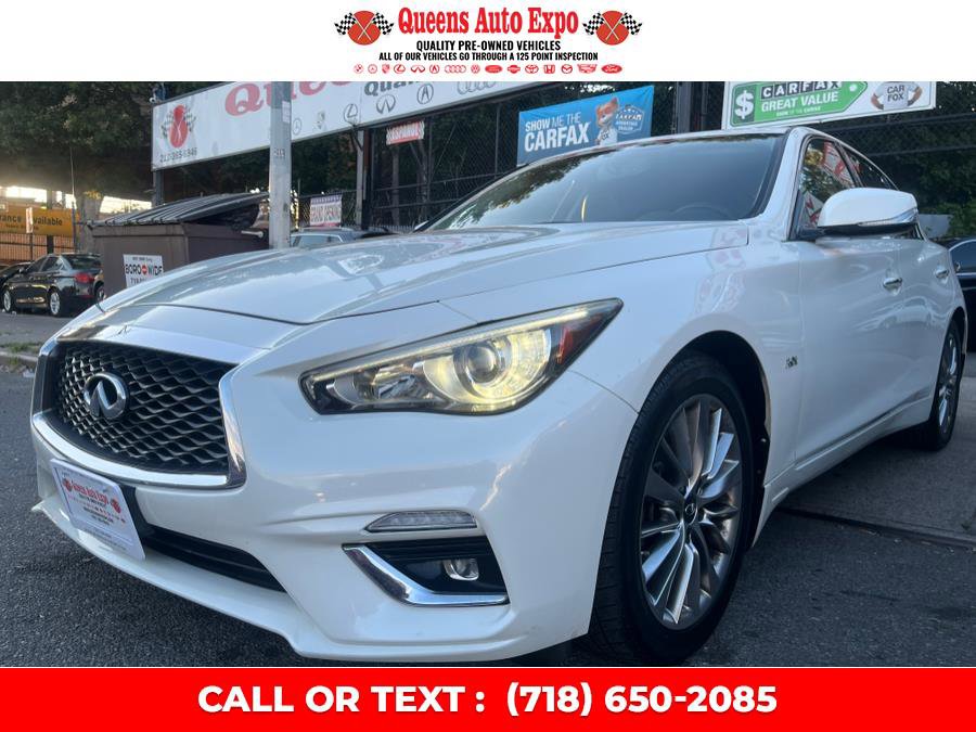 Used 2018 INFINITI Q50 Luxe w/ Essential Package (3.0T Luxe) image 2