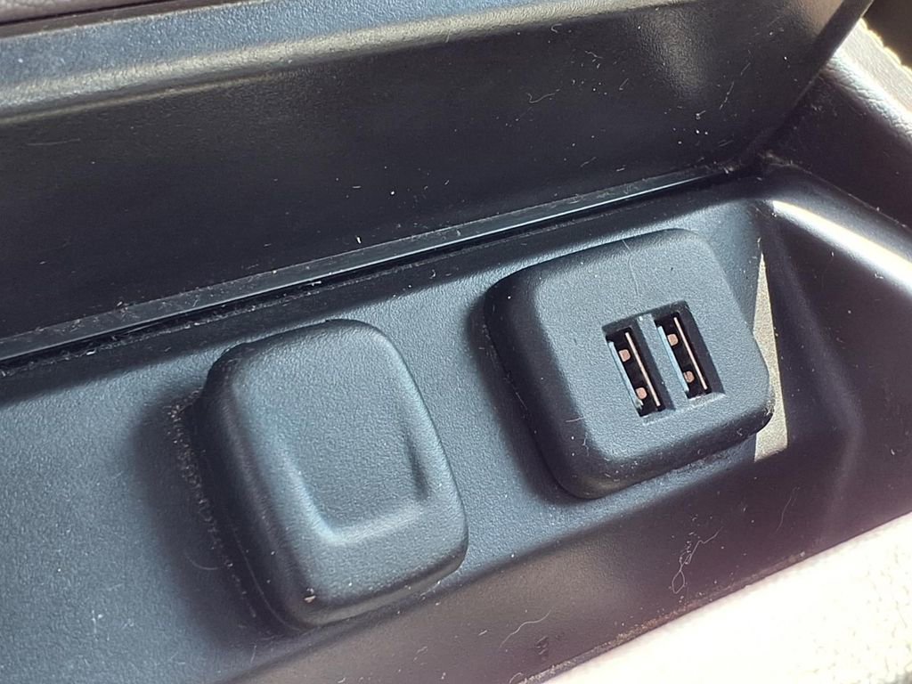 Used 2015 Chevrolet Suburban LTZ AWD/4WD image 23