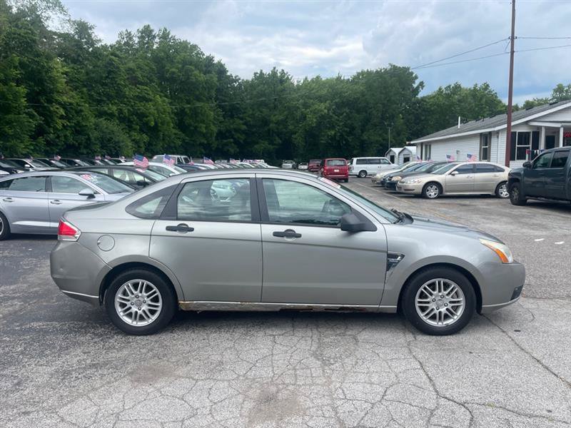 Used 2008 Ford Focus SE FWD image 4