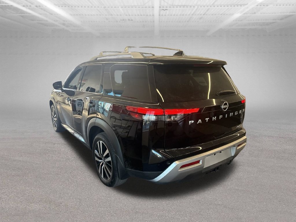 Used 2025 Nissan Pathfinder Platinum w/ Cargo Package AWD/4WD image 16
