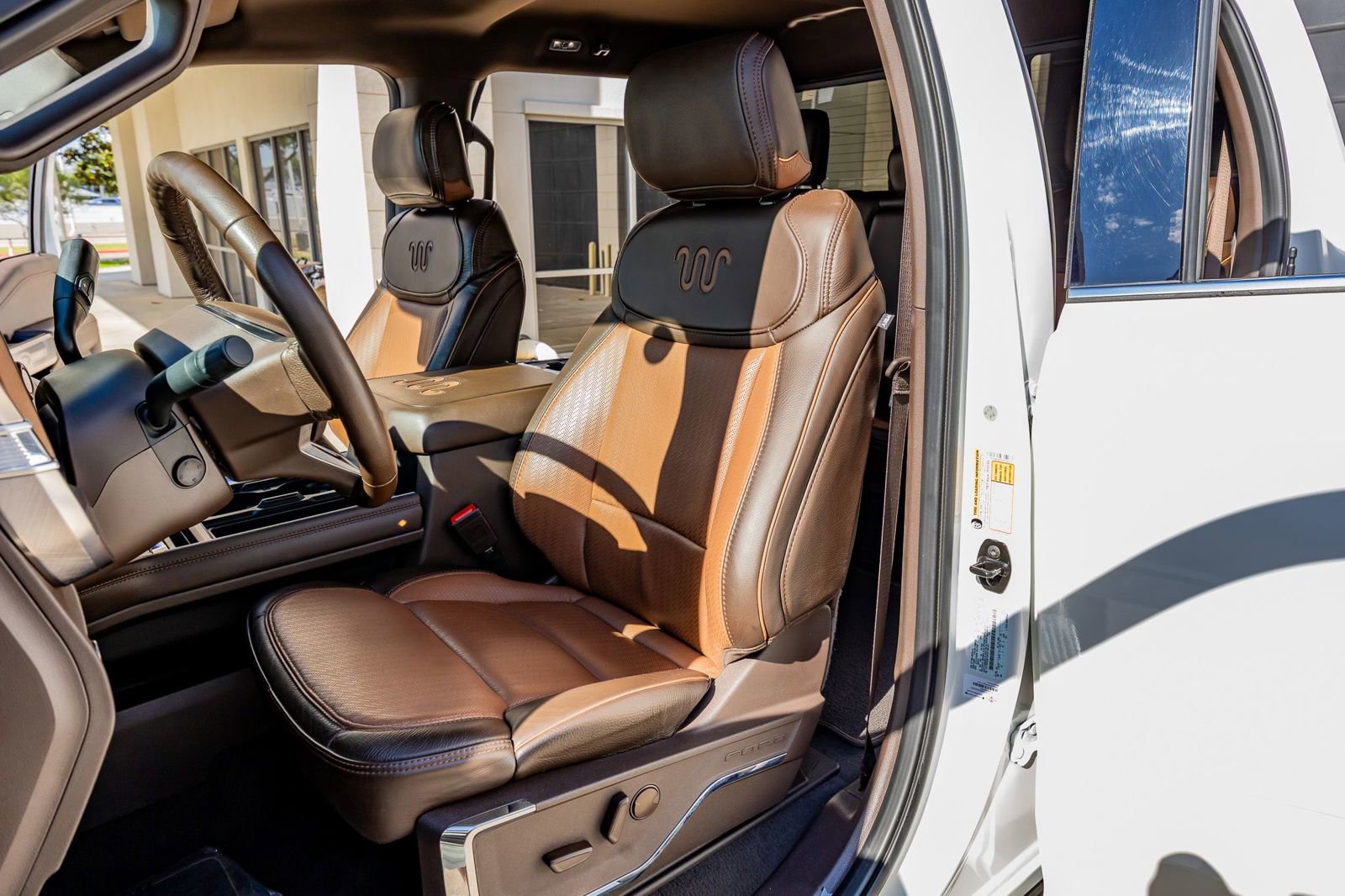 Used 2023 Ford F250 King Ranch w/ Chrome Package image 31