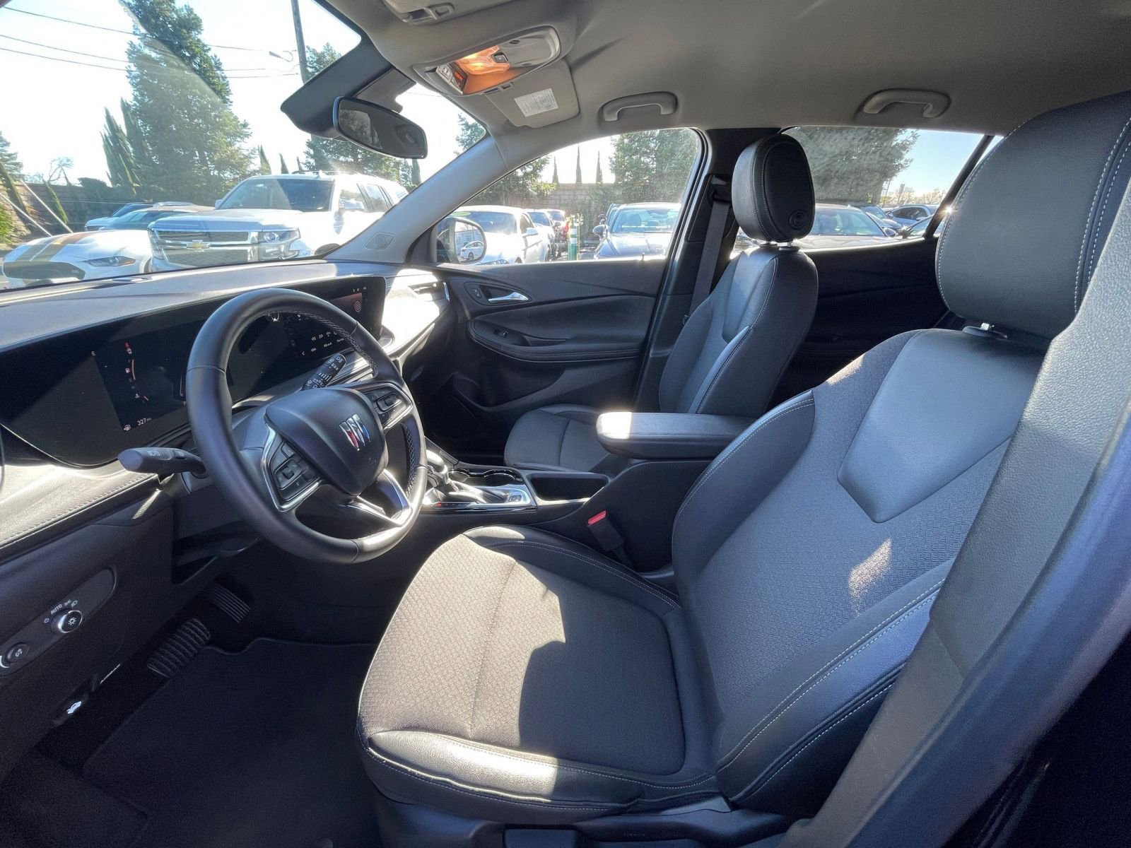 Used 2025 Buick Encore GX Preferred FWD image 27