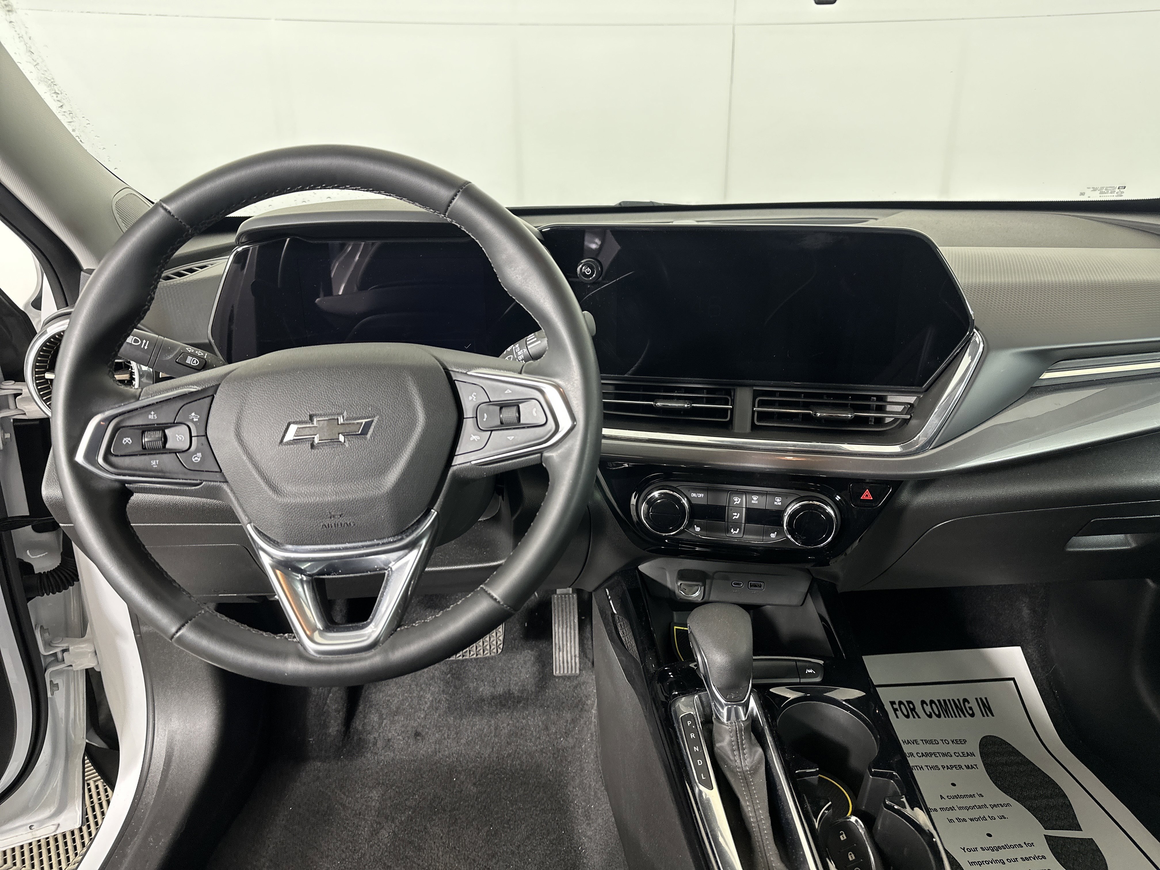 Used 2024 Chevrolet Trax ACTIV image 3