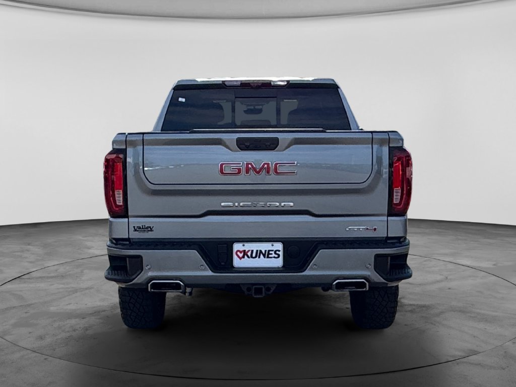 Used 2024 GMC Sierra 1500 AT4 w/ Technology Package AWD/4WD image 9