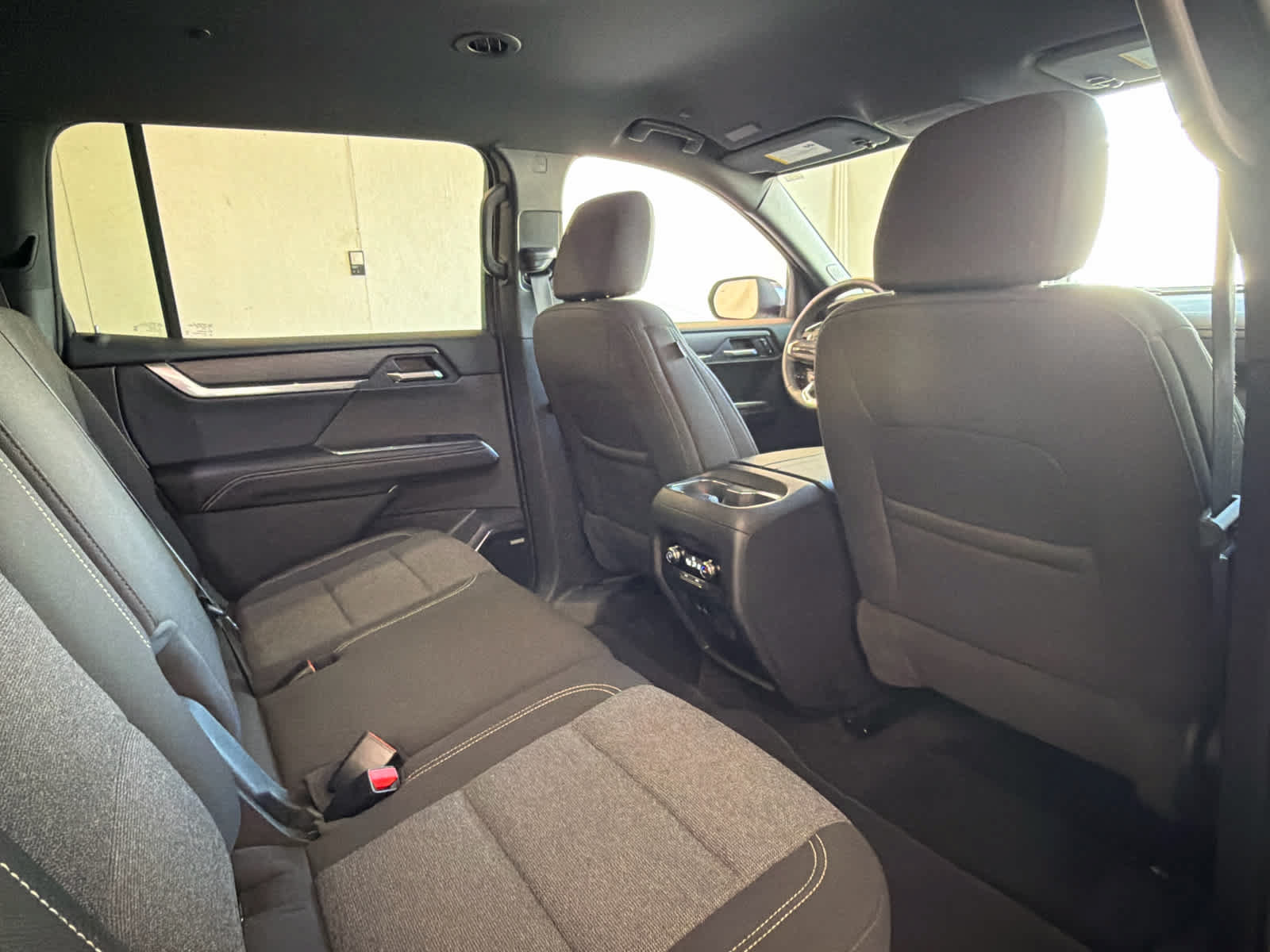 Used 2025 GMC Acadia Elevation FWD image 37