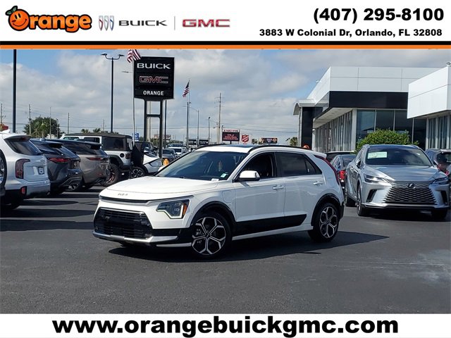 Used 2024 Kia Niro SX Touring image 1