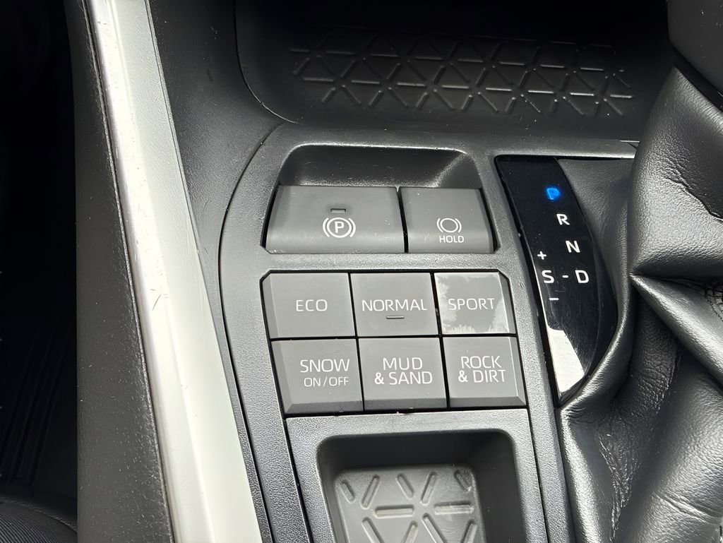 Used 2019 Toyota RAV4 XLE w/ Convenience Package AWD/4WD image 24