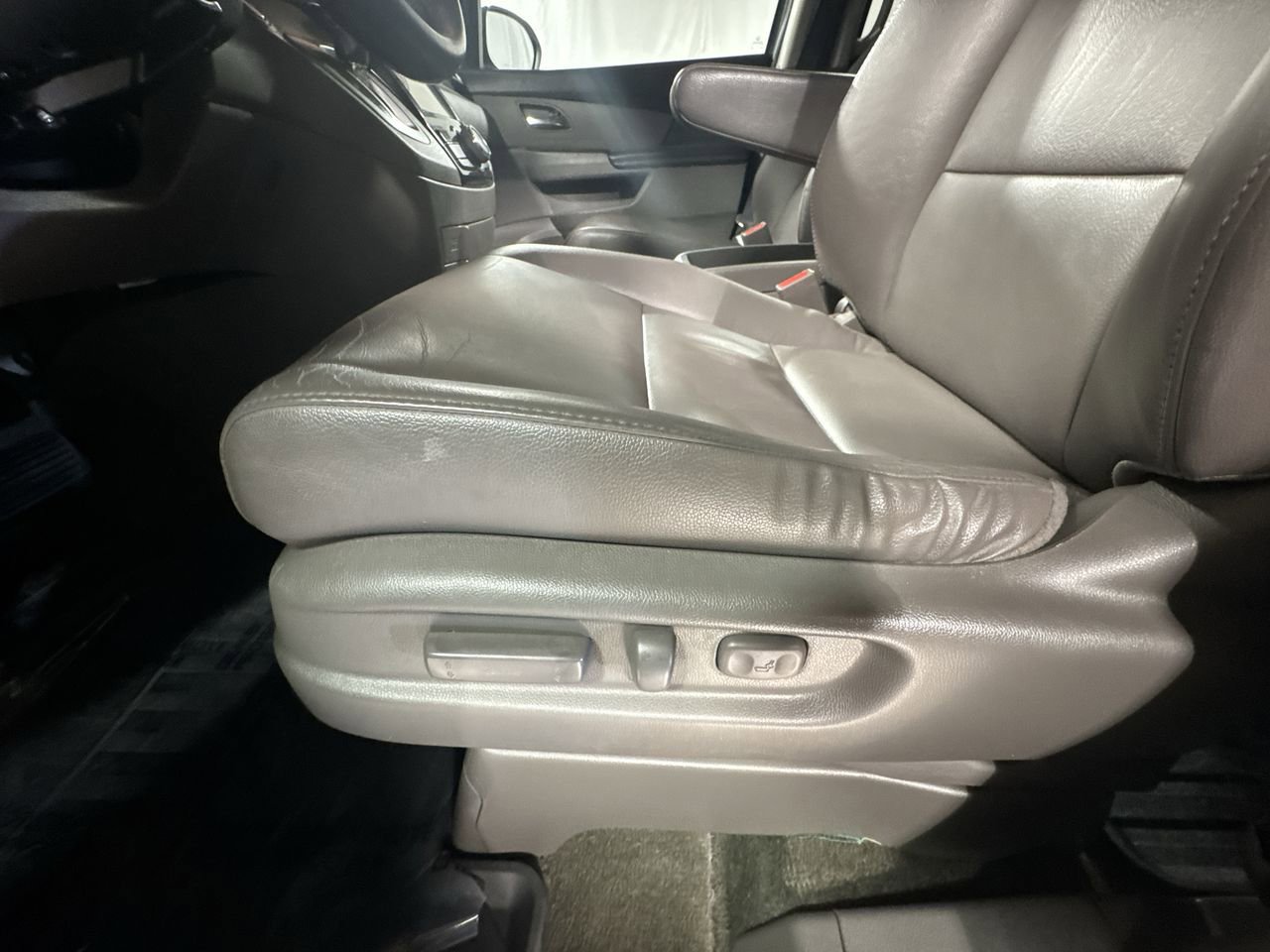 Used 2015 Honda Odyssey EX-L image 17