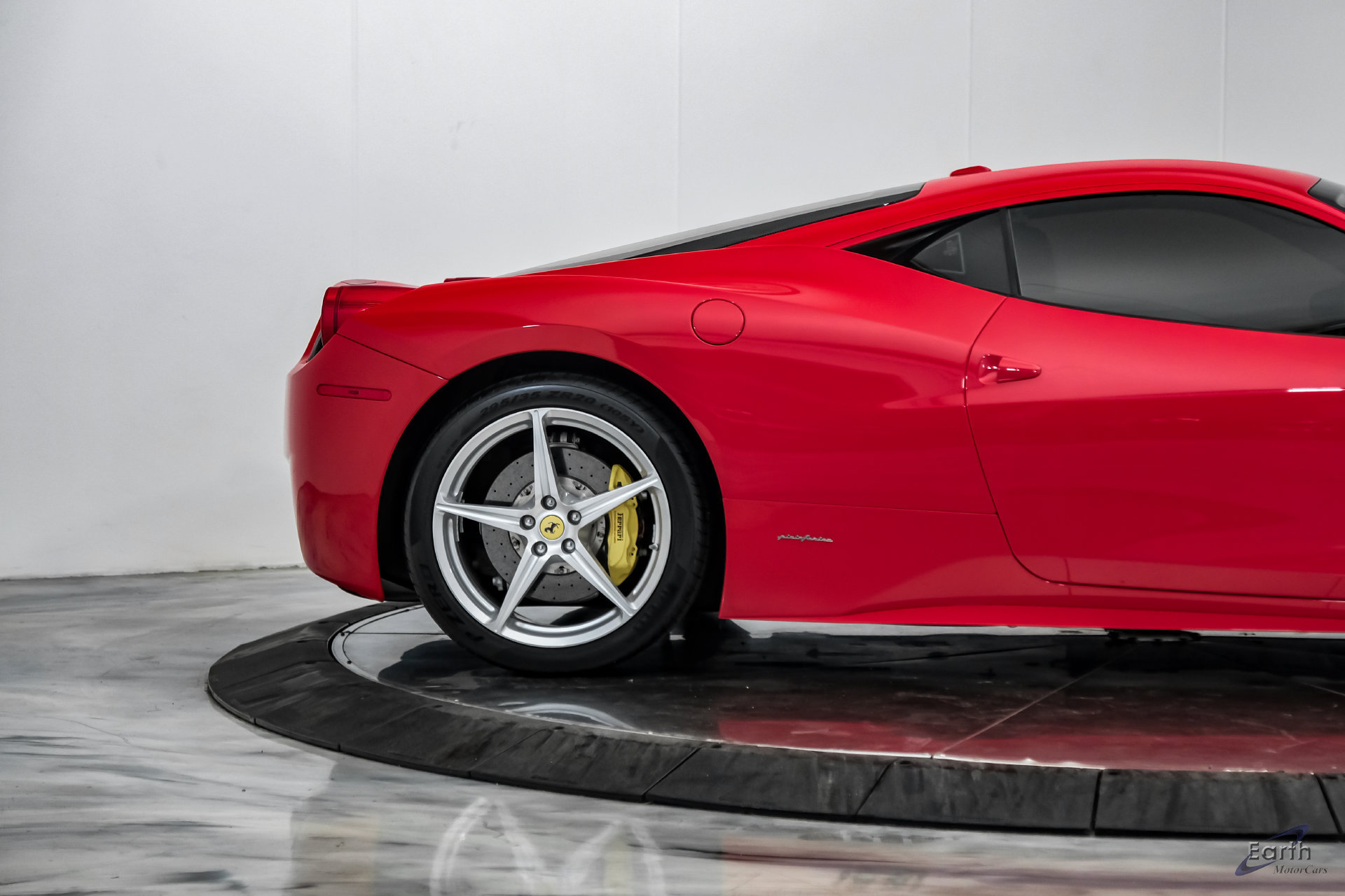 Used 2014 Ferrari 458 Italia Coupe RWD image 28