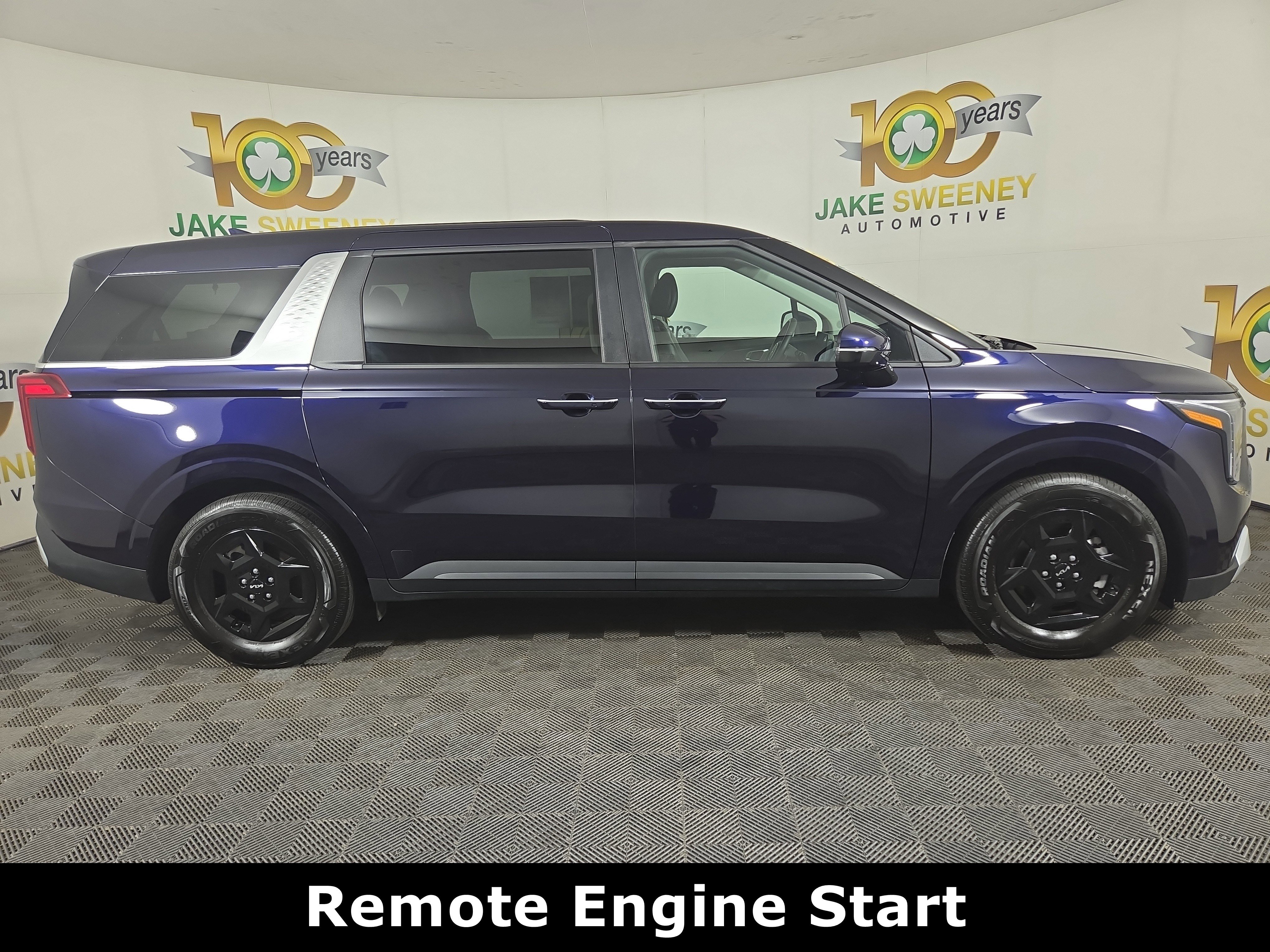 Used 2026 Kia Carnival FWD image 10