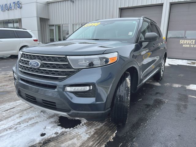 Used 2023 Ford Explorer XLT w/ Equipment Group 202A image 5