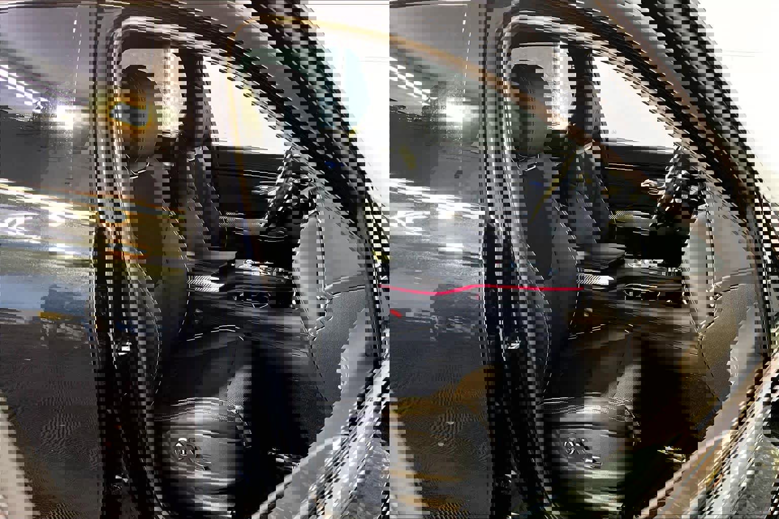 Used 2023 Genesis GV70 2.5T w/ Sport Prestige Package image 8