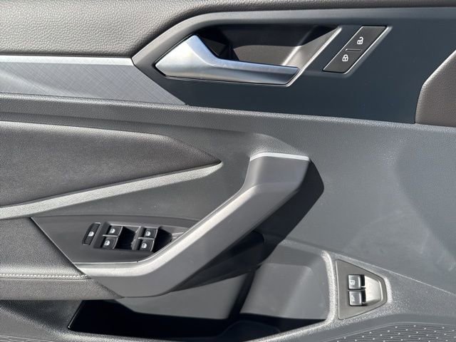 Used 2024 Volkswagen Jetta SE image 11