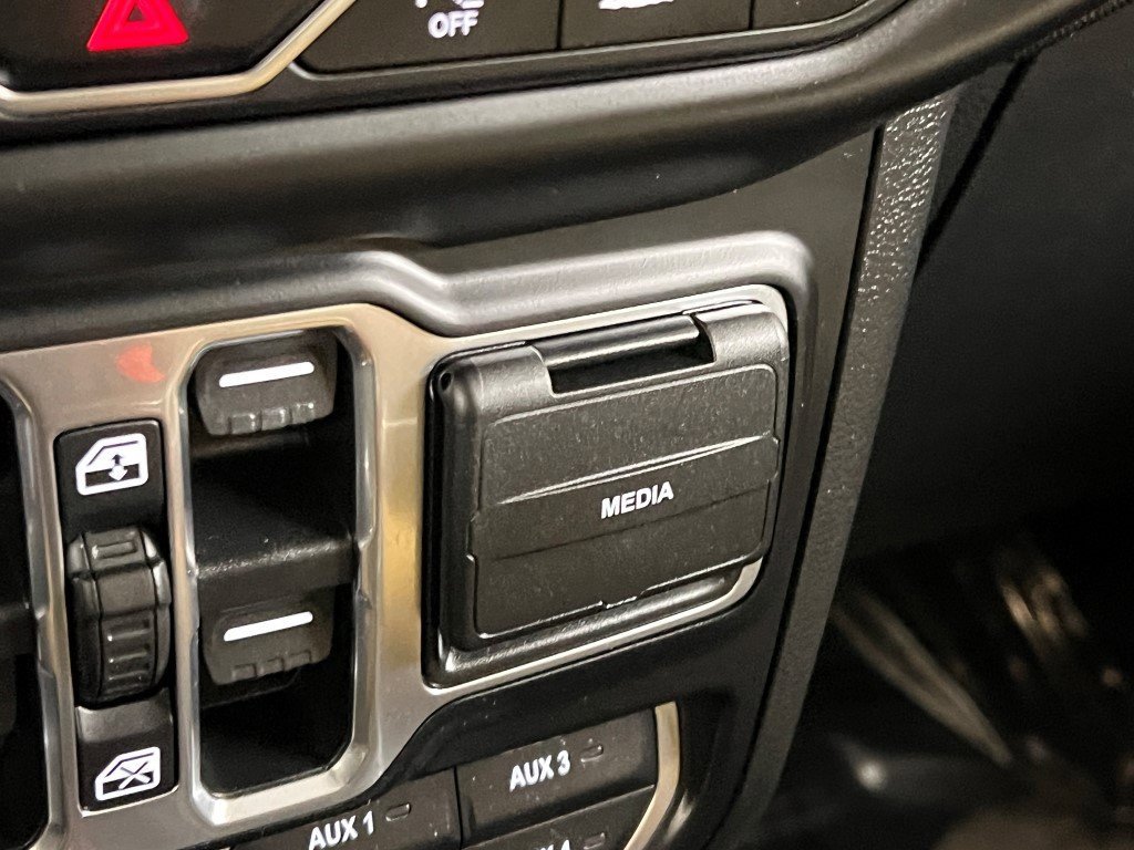 Certified 2020 Jeep Gladiator Rubicon image 40