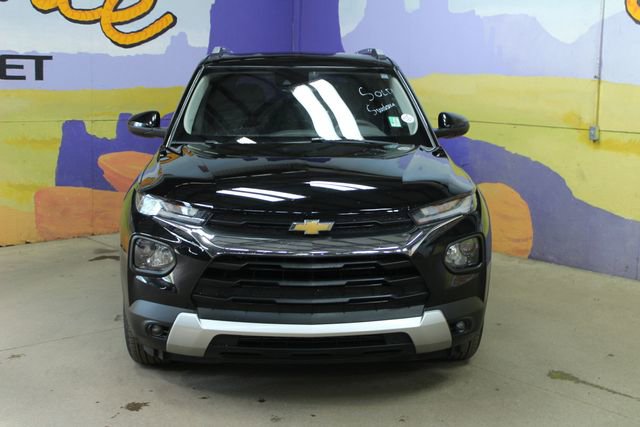 Used 2022 Chevrolet TrailBlazer LT w/ Convenience Package FWD image 3