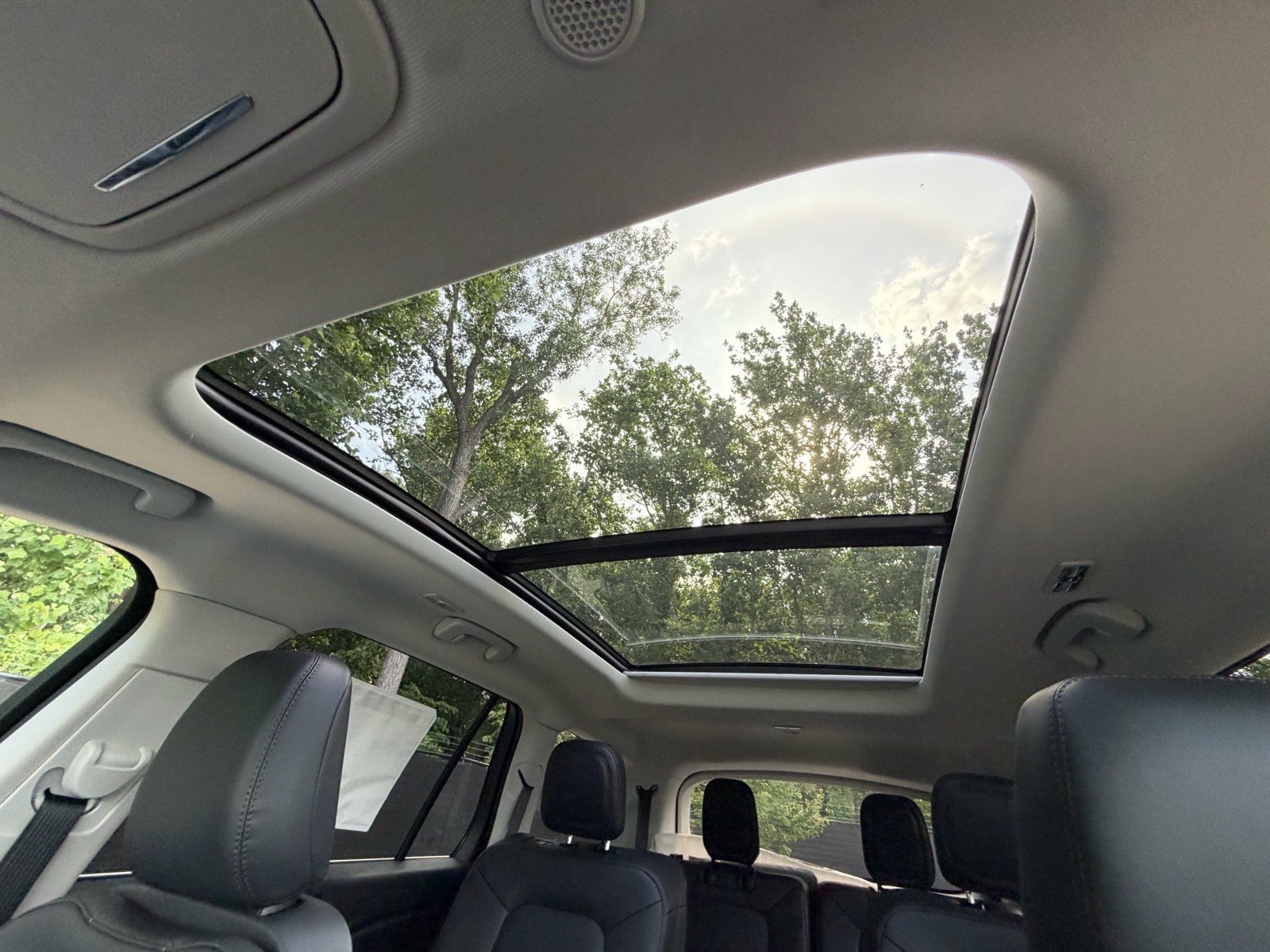 New 2026 Lincoln Aviator AWD image 37