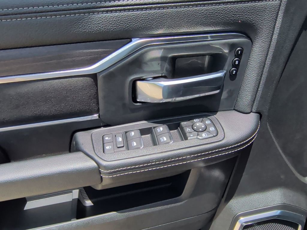 New 2026 RAM 3500 Laramie AWD/4WD image 12
