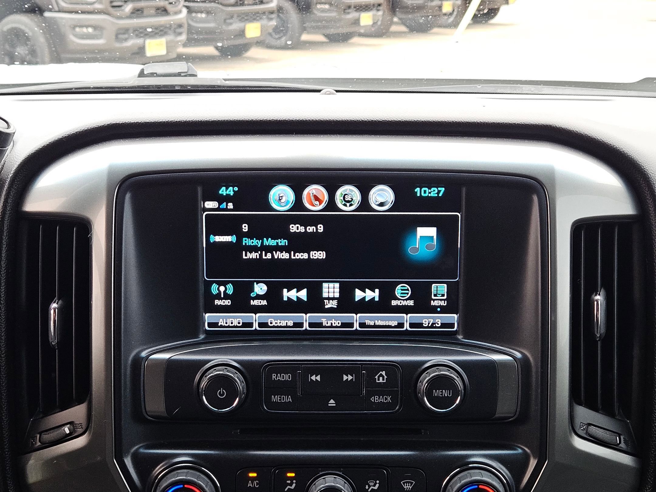 Used 2018 Chevrolet Silverado 1500 LT w/ Texas Edition image 17