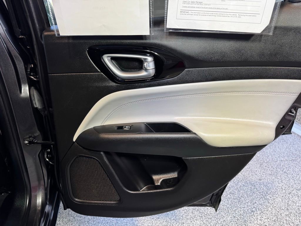 Used 2023 Jeep Compass Limited image 53