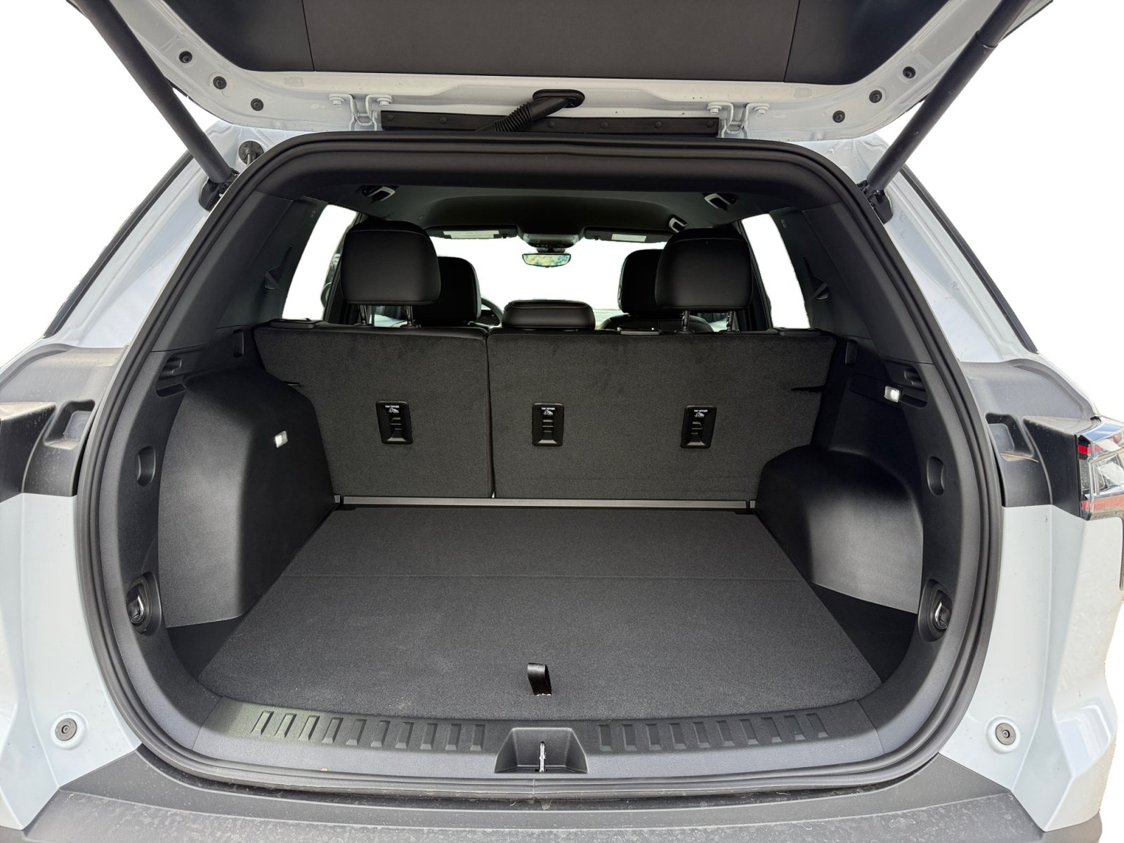 New 2026 Chevrolet Equinox ACTIV w/ Safety and Technology Package FWD image 17