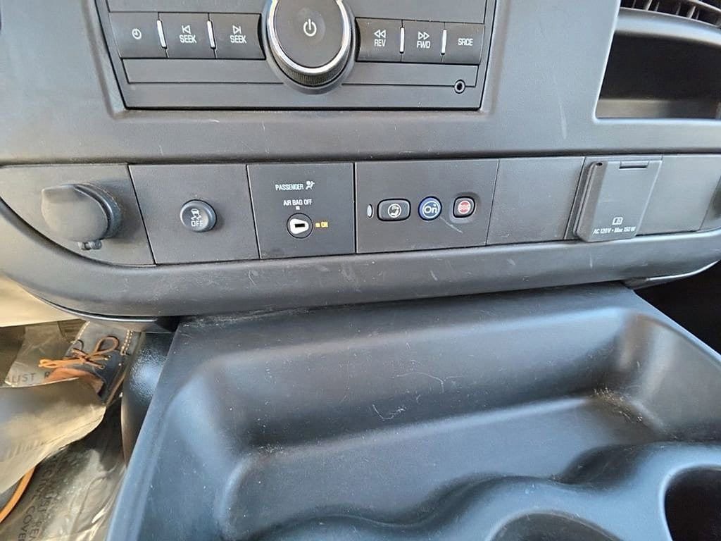 Used 2021 Chevrolet Express 2500 RWD image 14