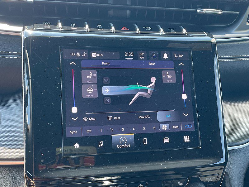 Used 2024 Jeep Grand Cherokee L Laredo image 25