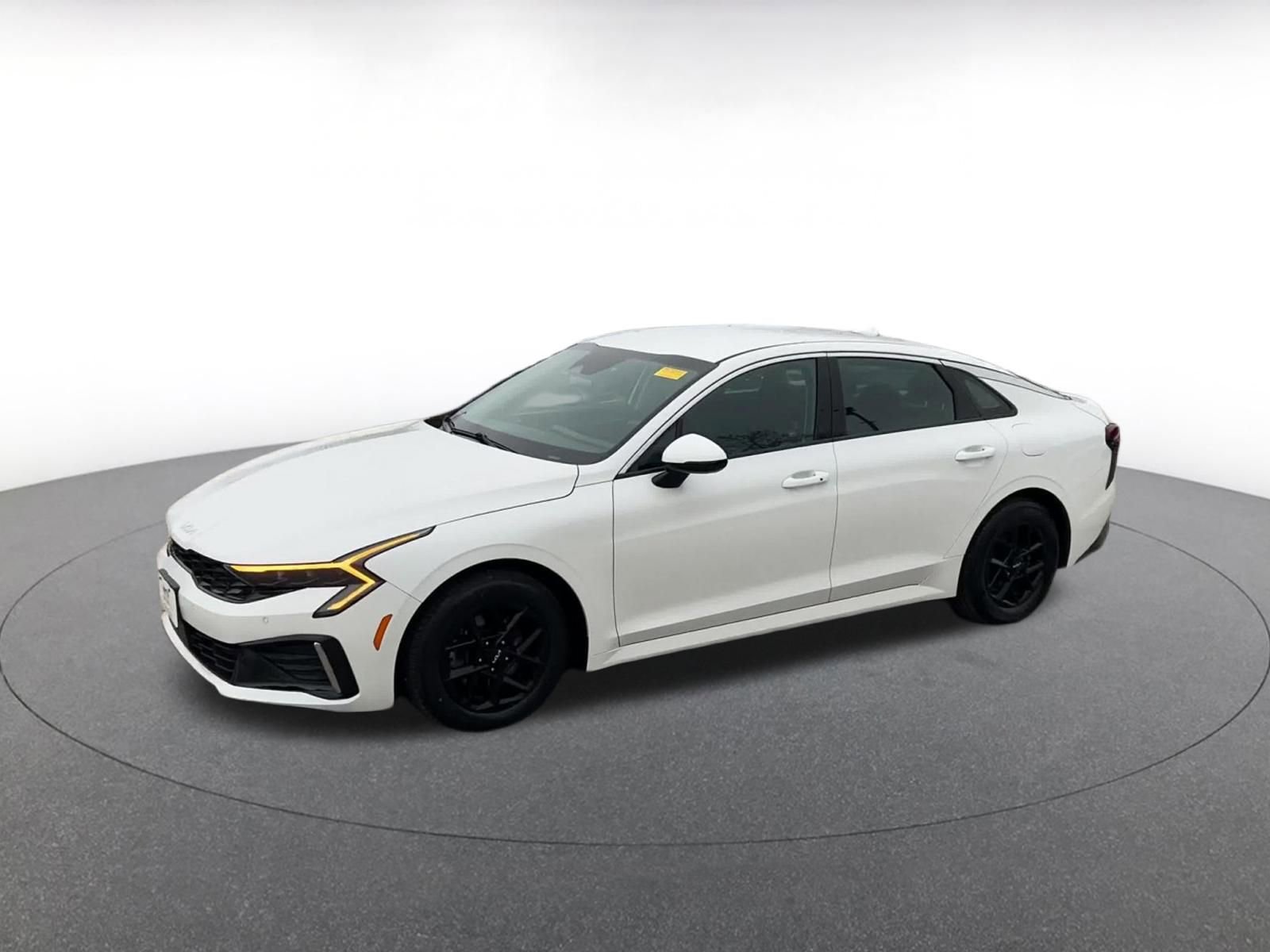 Used 2025 Kia K5 LXS image 8
