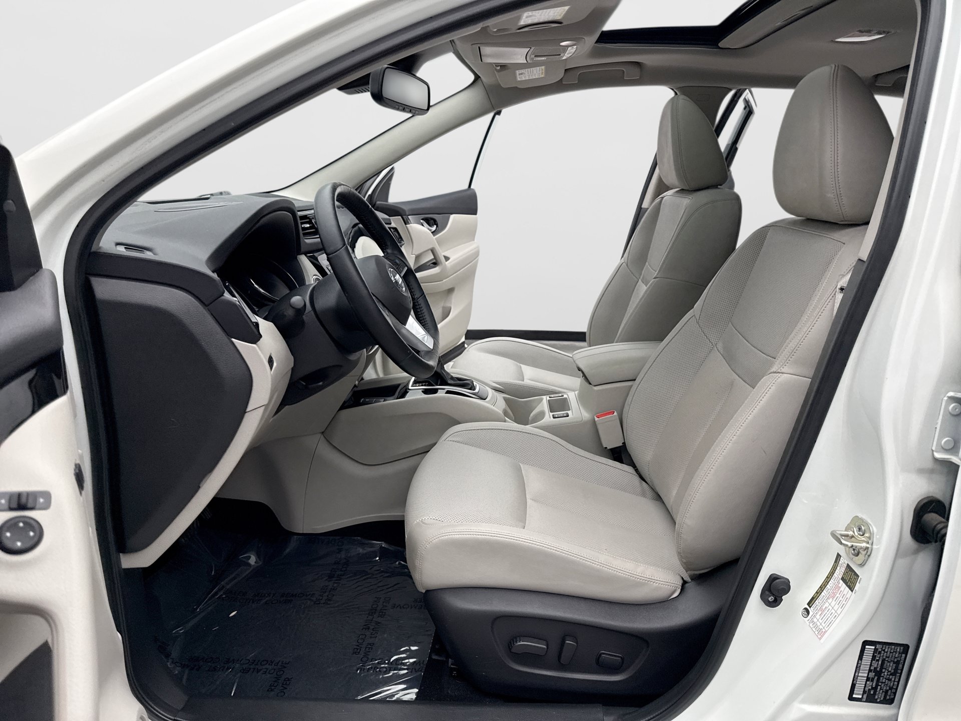 Used 2022 Nissan Rogue Sport SL w/ Premium Package FWD image 13