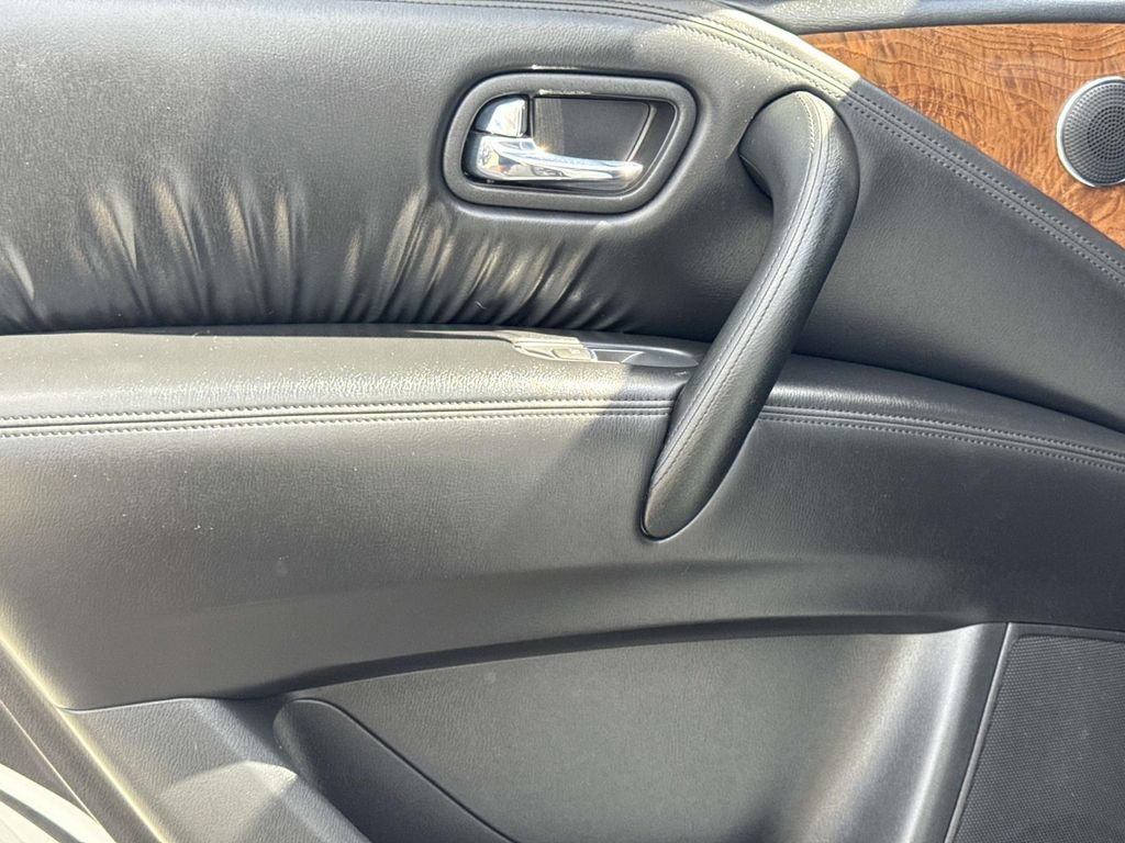 Used 2024 Nissan Armada SL w/ Captain's Chairs Package image 12