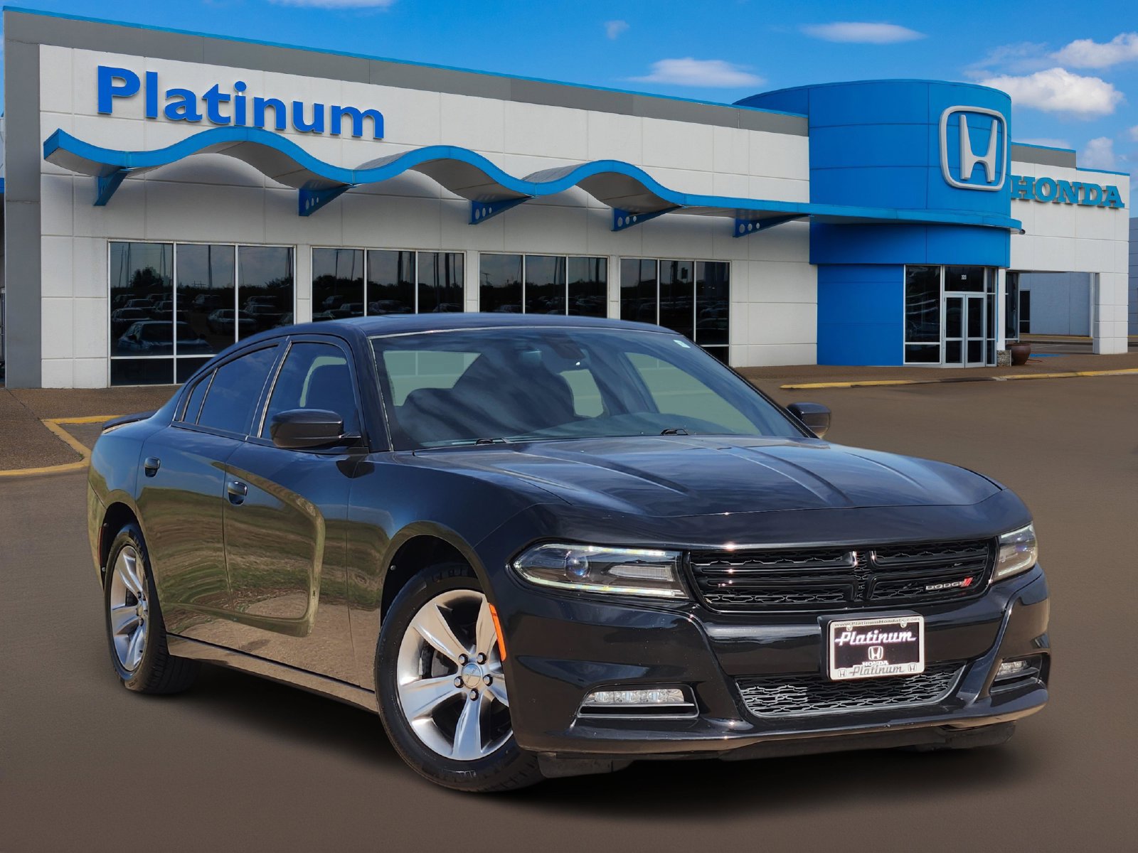 Used 2015 Dodge Charger SXT